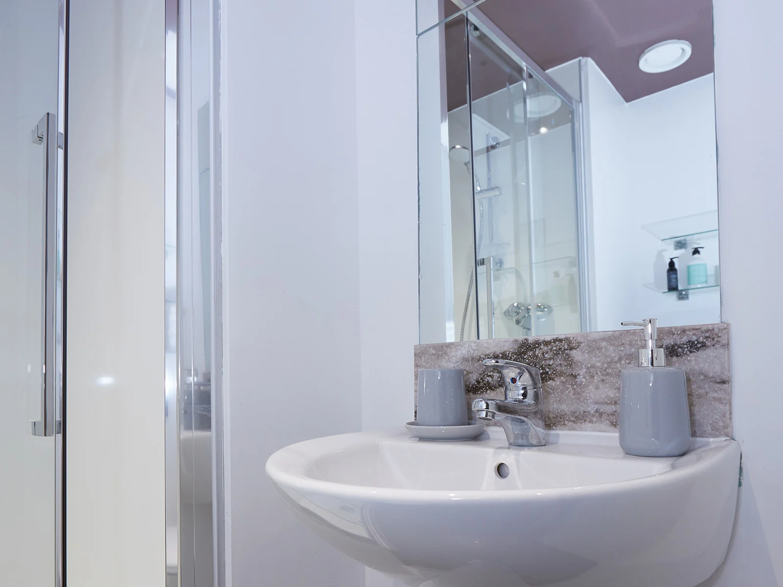  Studio Plus  -  Woodside House  - Gallery -  3