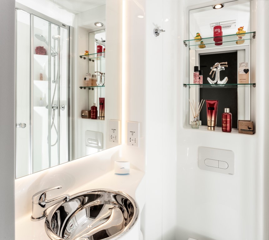  Gold Plus En-Suite Serviced Flat  -  Brotherton House  - Gallery -  7