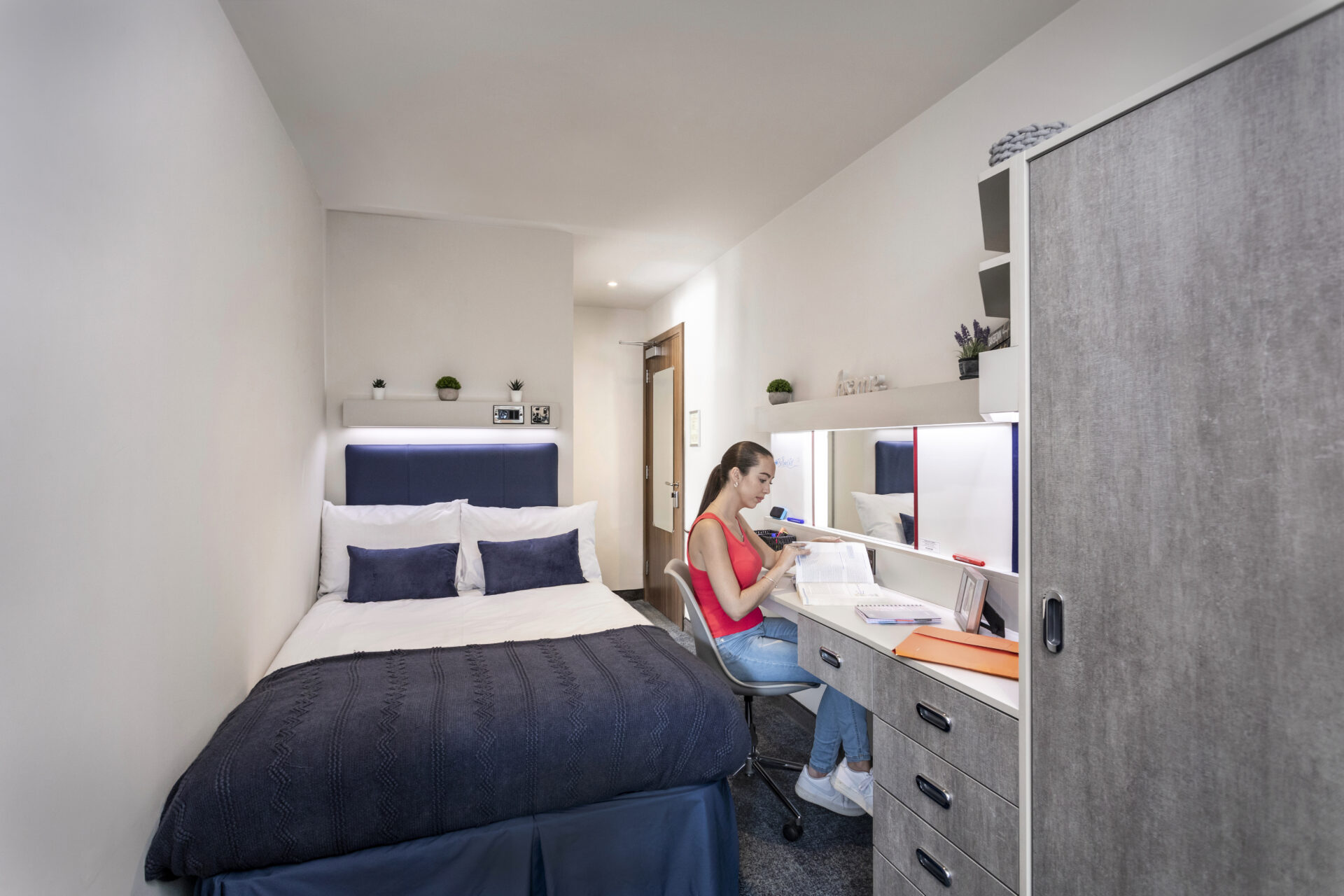  Diamond En-Suite Serviced Flat  -  Brotherton House  - Gallery -  1