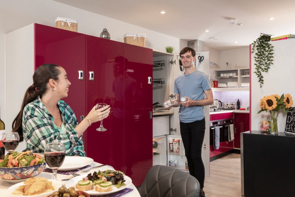  Sapphire En-Suite Serviced Flat  -  Brotherton House  - Gallery -  3