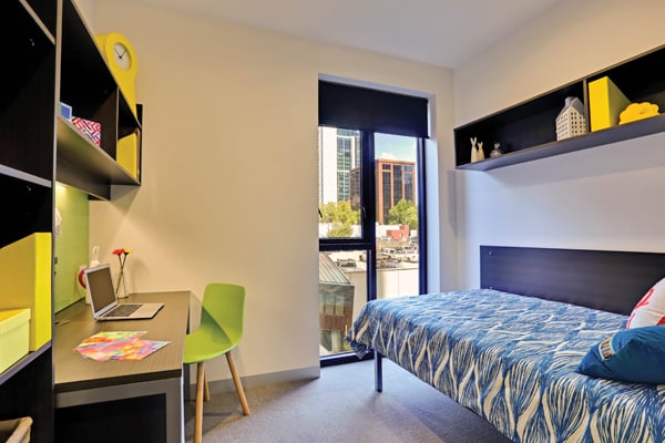  King Single Bed, 2 Bed Apartment With Ensuite  -  Scape Melbourne Central  - Gallery -  3