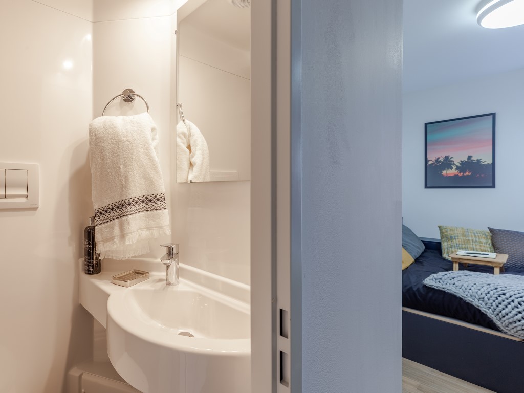  Premium En-Suite  -  The Bridge  - Gallery -  2