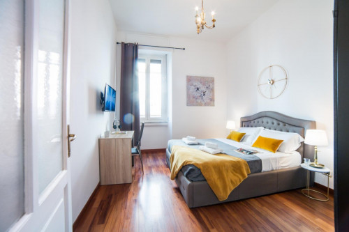 Luxurious 3-bedroom flat in Rome's historic centre