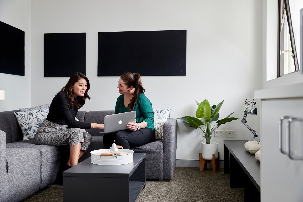  King Single Bed, 5 Bed Apartment With Ensuite  -  Scape Tribune  - Gallery -  15