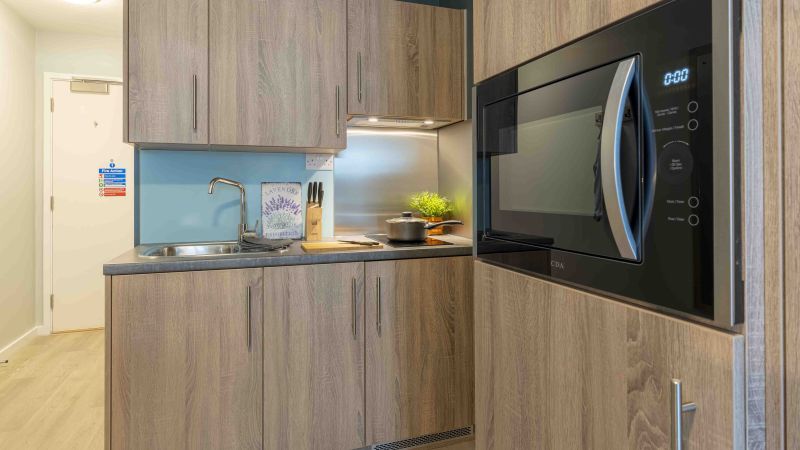  Bronze Studio Plus  -  iQ Hammersmith  - Gallery -  8