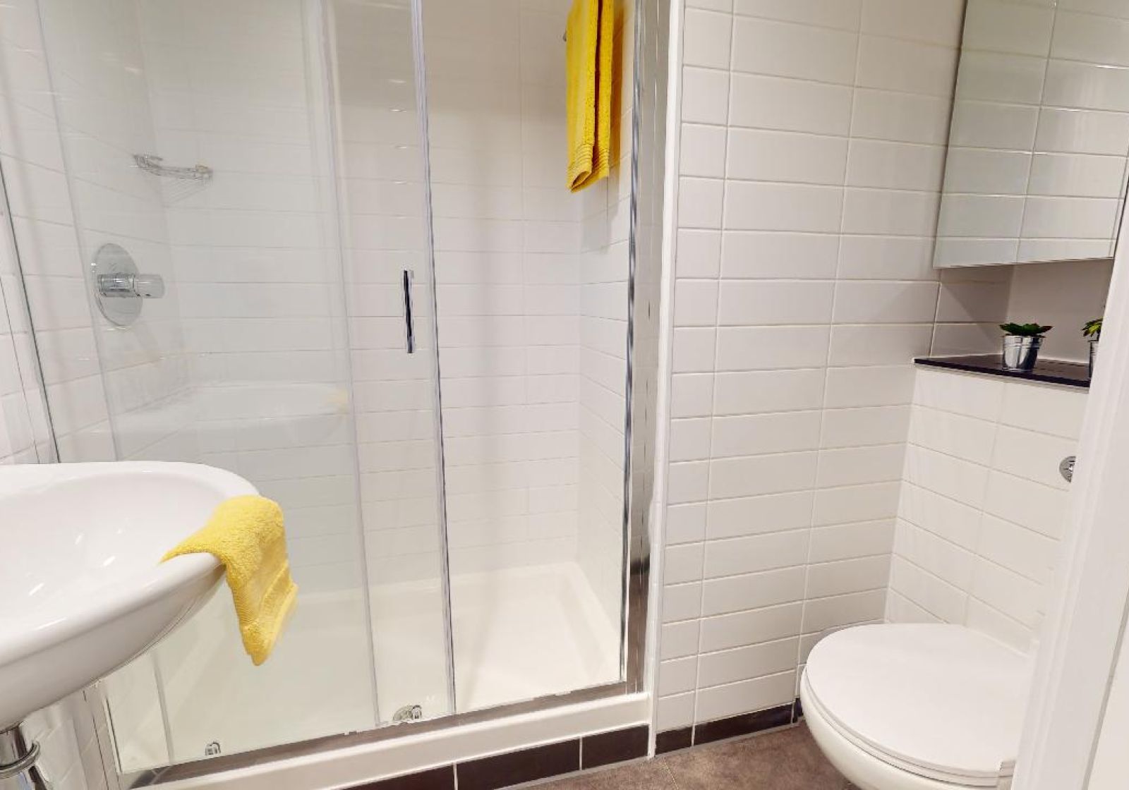  Silver Studio Plus  -  iQ Hammersmith  - Gallery -  2