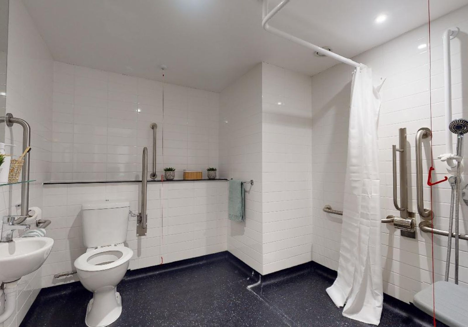  Platinum Studio Plus  -  iQ Hammersmith  - Gallery -  7