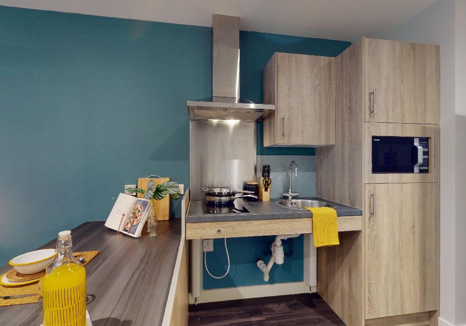  Platinum Studio Plus  -  iQ Hammersmith  - Gallery -  5