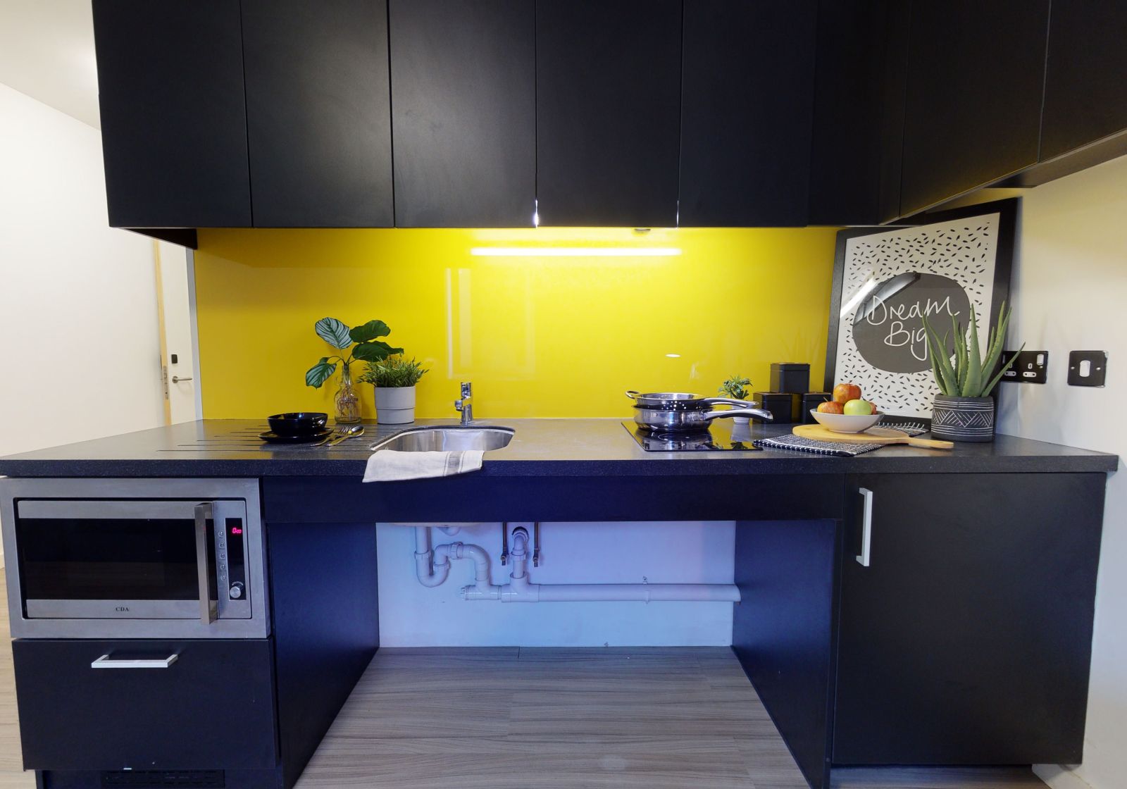  Gold Studio Plus Large  -  iQ Hammersmith  - Gallery -  3