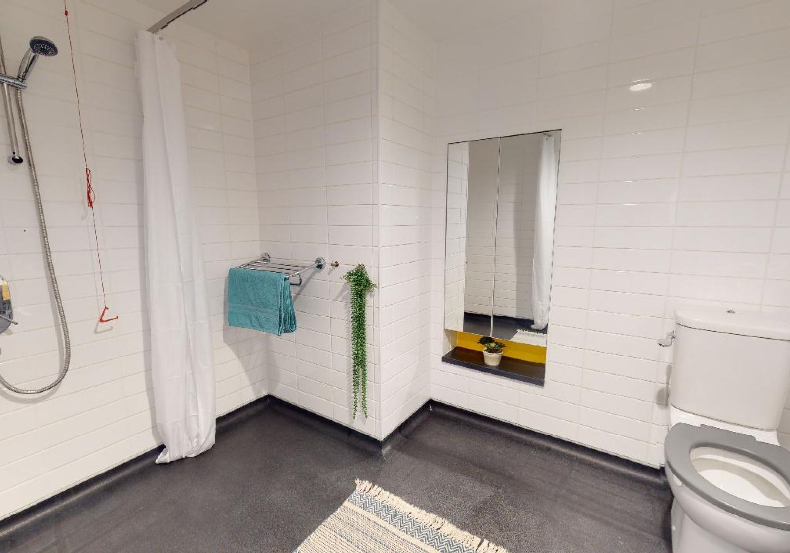  Silver Studio Plus Large  -  iQ Hammersmith  - Gallery -  2