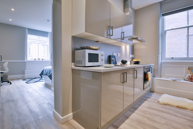  Classic Bigger 1-Bed Apartment  -  Provincial House  - Gallery -  5