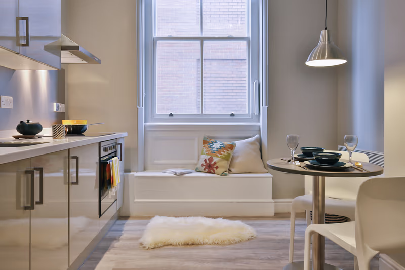  Classic 1-Bed Apartment  -  Provincial House  - Gallery -  4