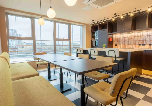 iQ Paris Gardens - Gallery - 15