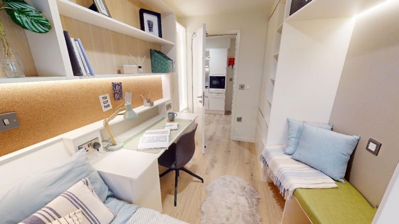  Gold 3 Bed Apt Plus  -  iQ Paris Gardens  - Gallery -  2