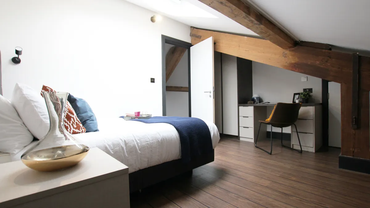  1 Bedroom Penthouse Apartment (Large)  -  Basil House  - Gallery -  4