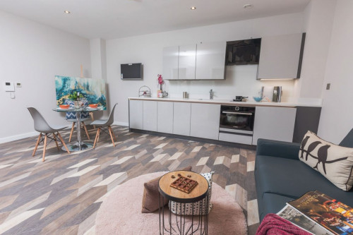 Princess Street, Salisbury House  - Gallery -  5