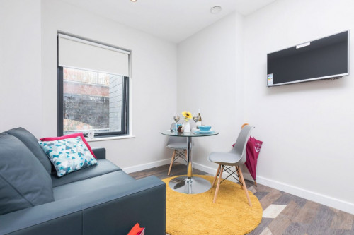 Princess Street, Salisbury House