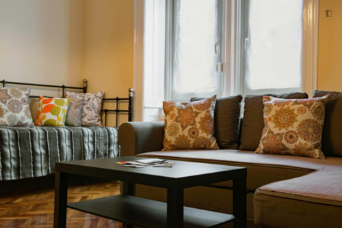 Spacious 2-bedroom and living room apartment near Blaha Lujza tér metro station - Gallery - 14