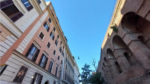 Awesome 2-bedroom apartment in Centro Storico