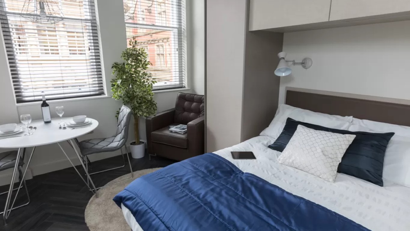 Compact Studio Apartment - King Street - Gallery - 1