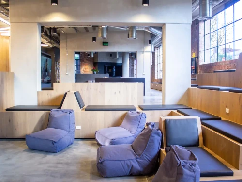 University Square  - Gallery -  5