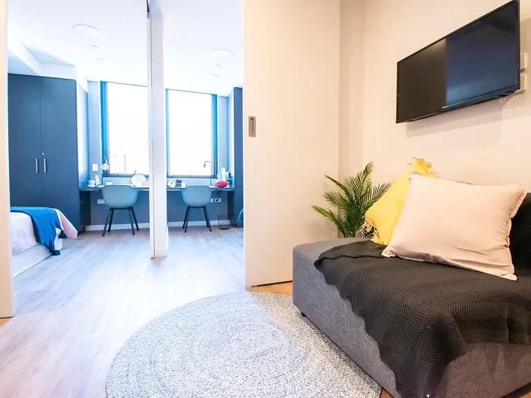 Two Bedroom High Floor - 4