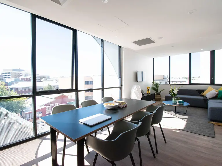 5 Bed Ensuite Apartment (High Floor) - 5