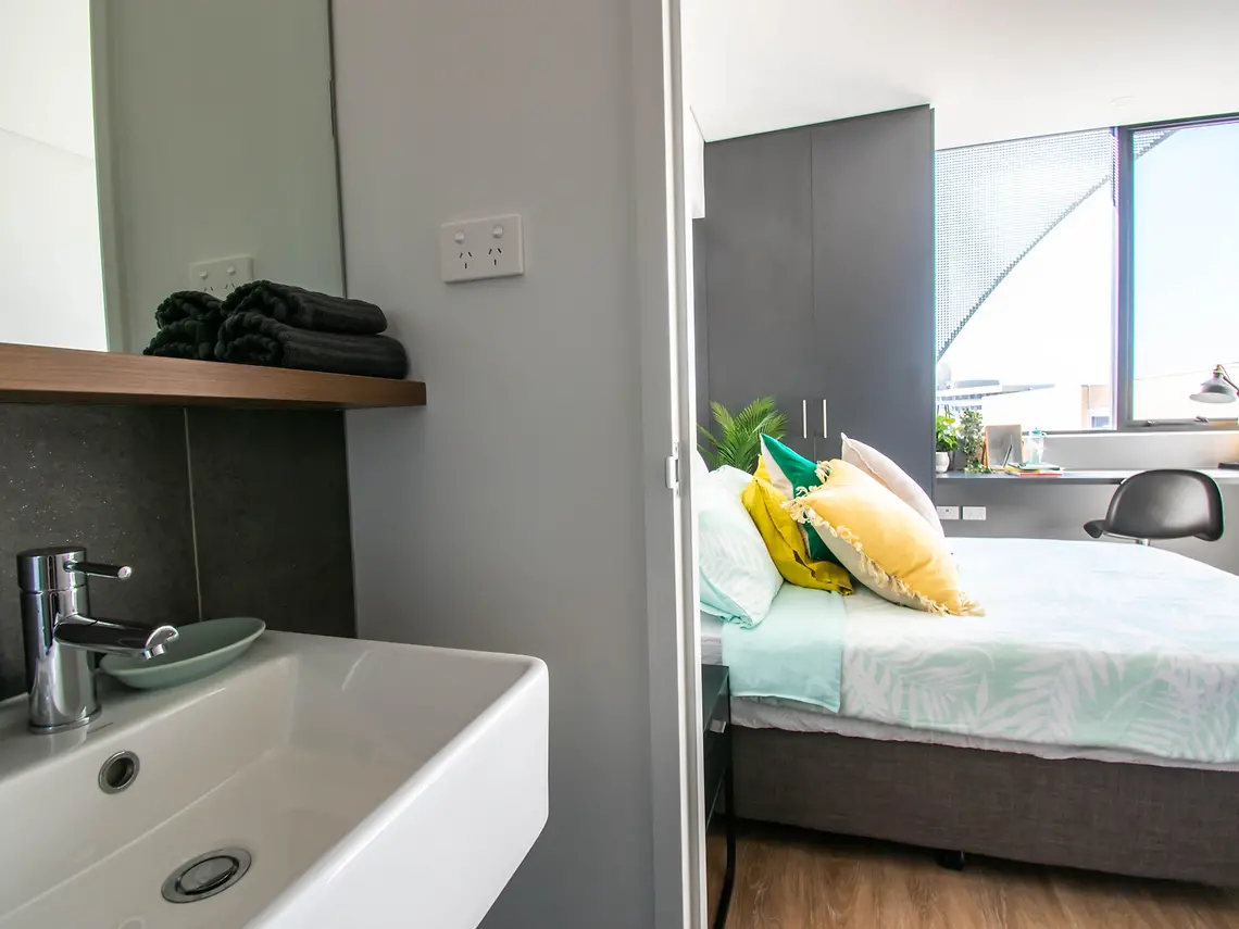  Studio Apartment  -  The Boulevard - Perth  - Gallery -  3