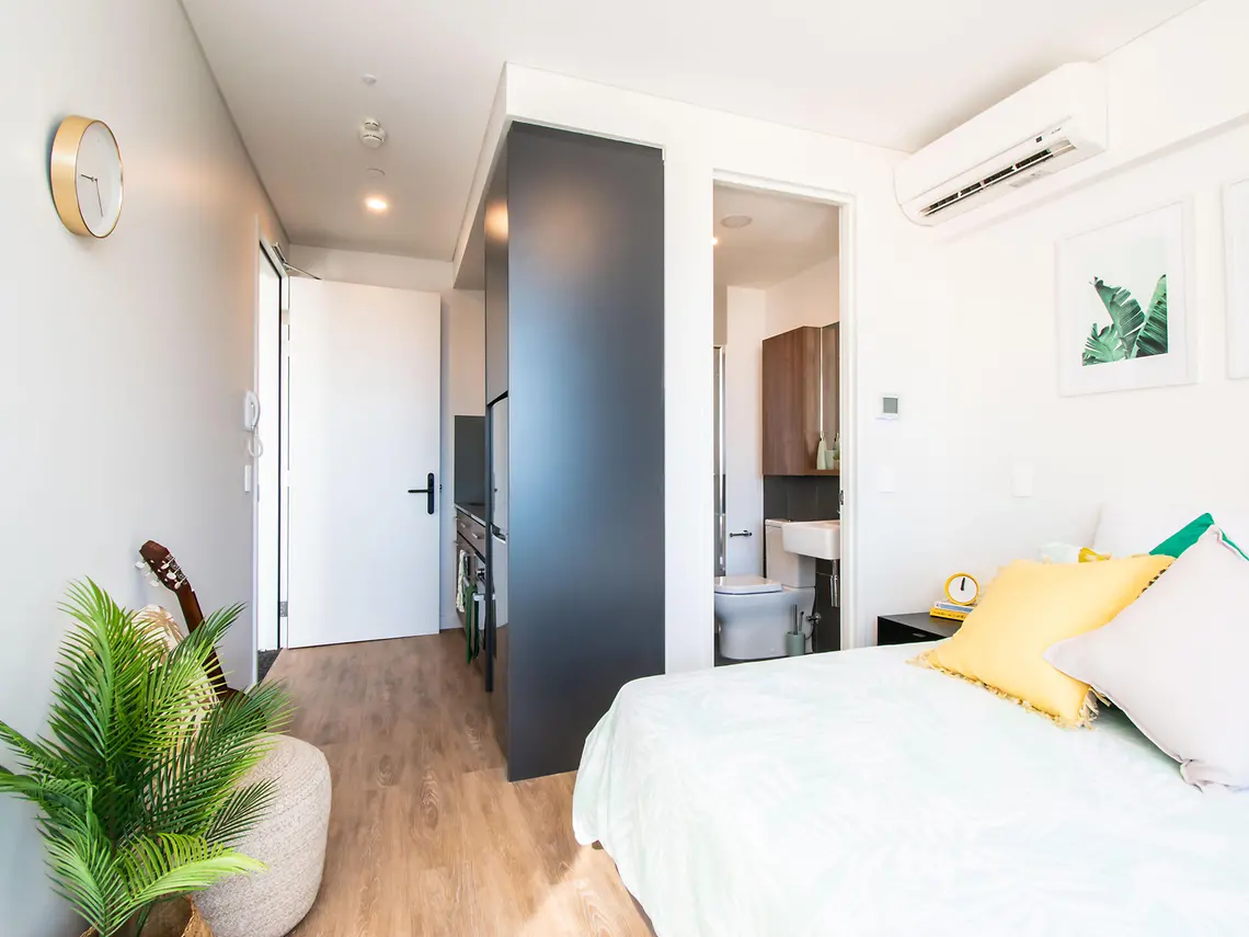  Studio Apartment  -  The Boulevard - Perth  - Gallery -  2