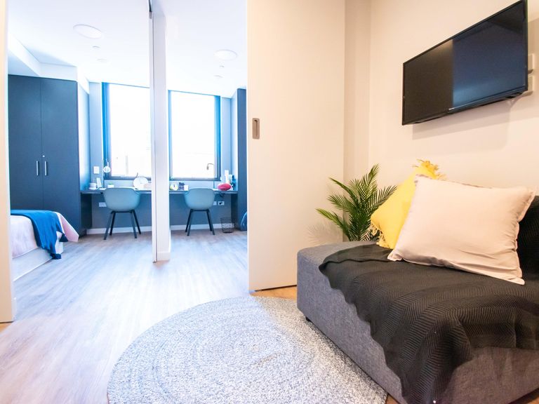  Twin Studio Apartment  -  The Boulevard - Perth  - Gallery -  2