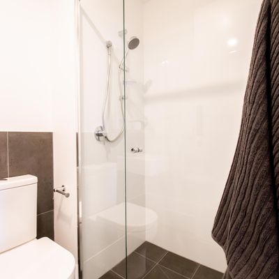 5 Bed Shared Apartment High Floor - 4