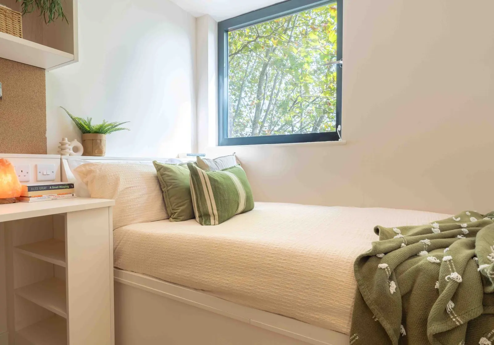  Gold En-Suite  -  iQ Haywood House  - Gallery -  6