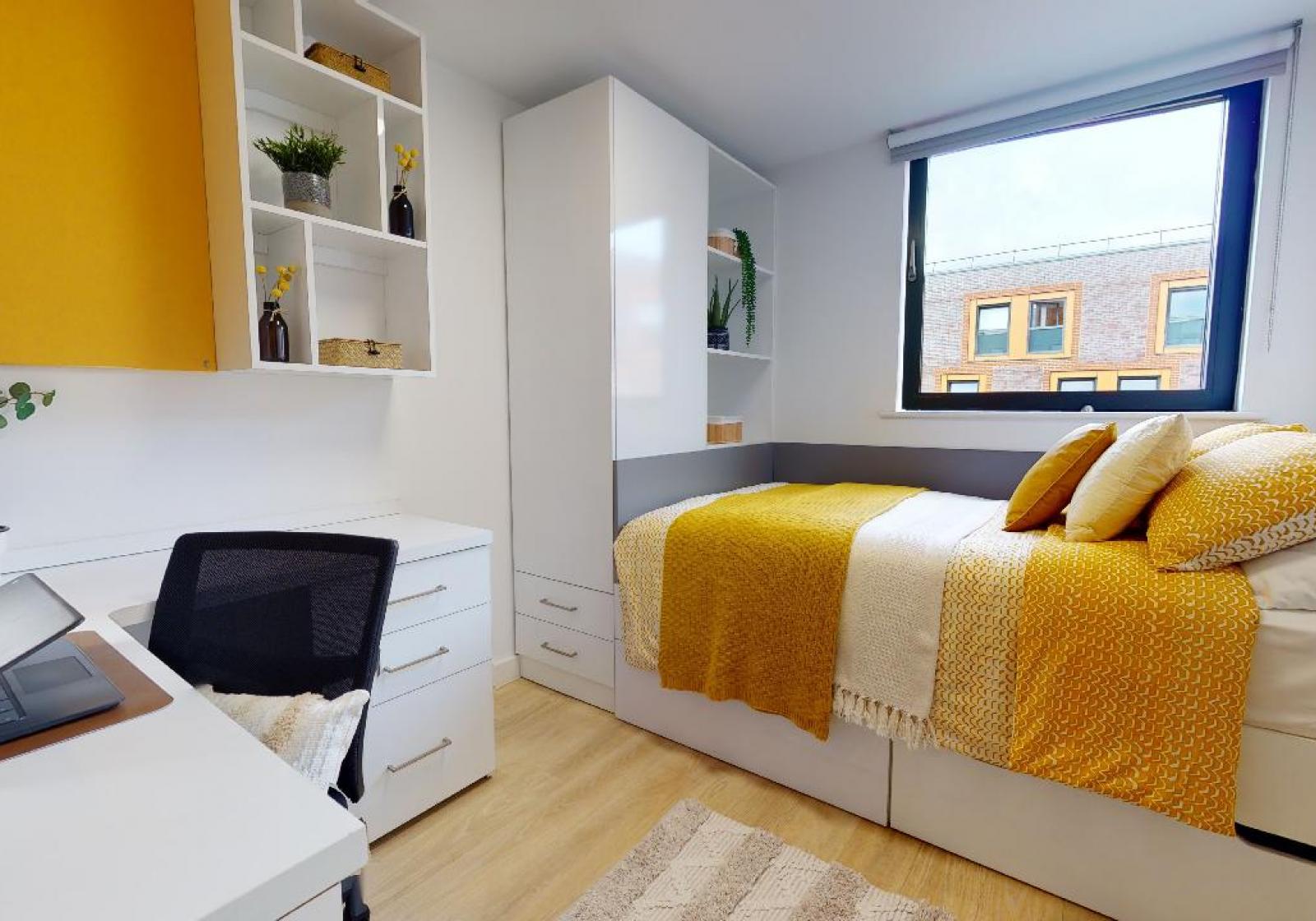  Silver En-Suite  -  iQ Haywood House  - Gallery -  7
