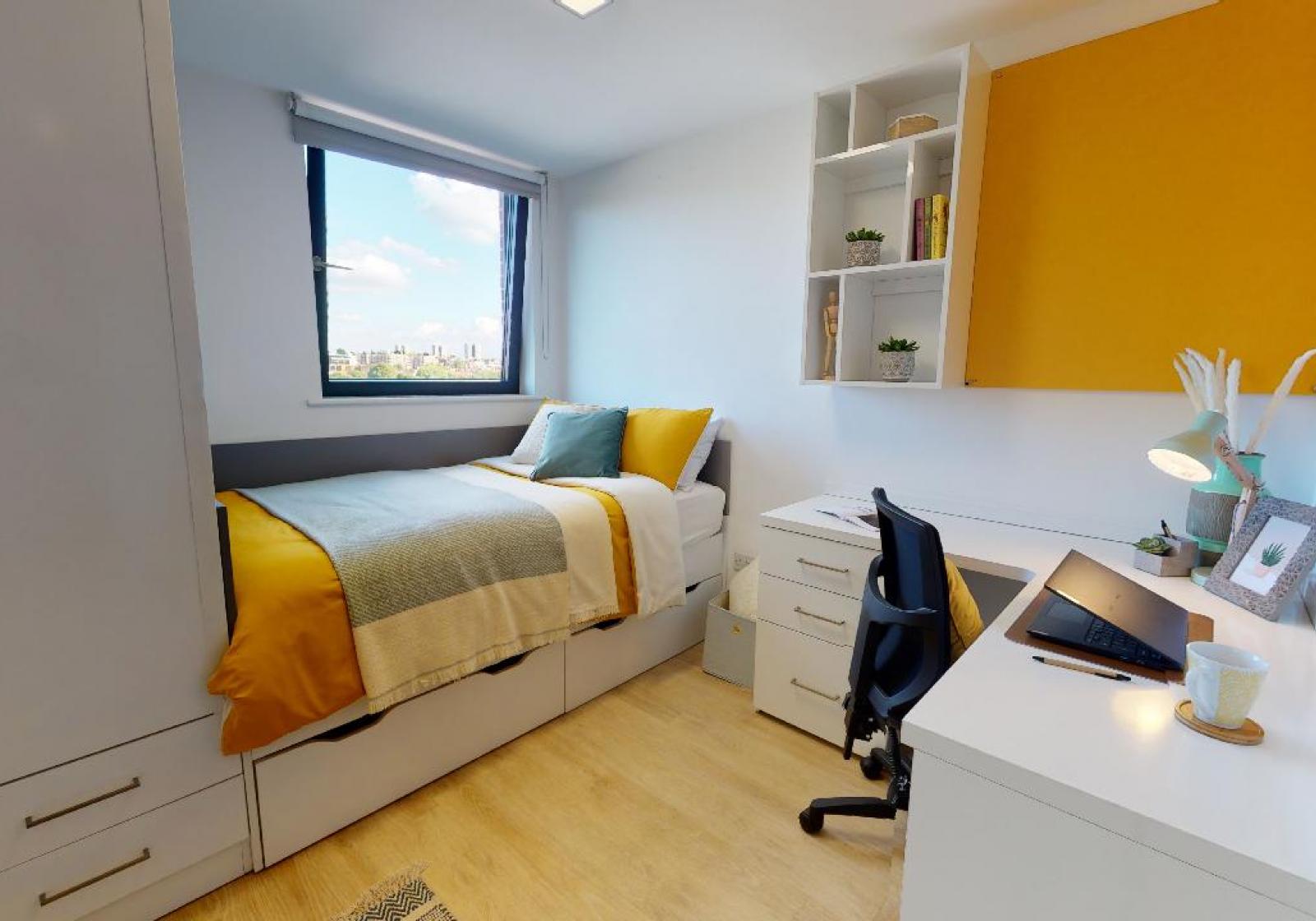  Silver En-Suite Plus  -  iQ Haywood House  - Gallery -  1