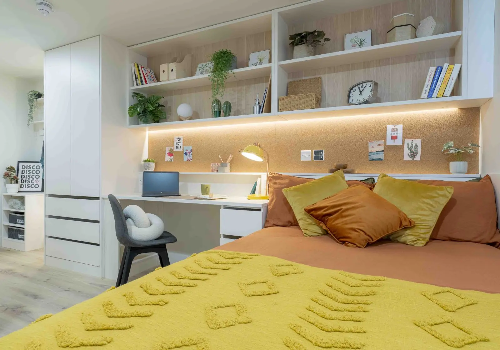  Gold En-Suite Plus  -  iQ Haywood House  - Gallery -  6