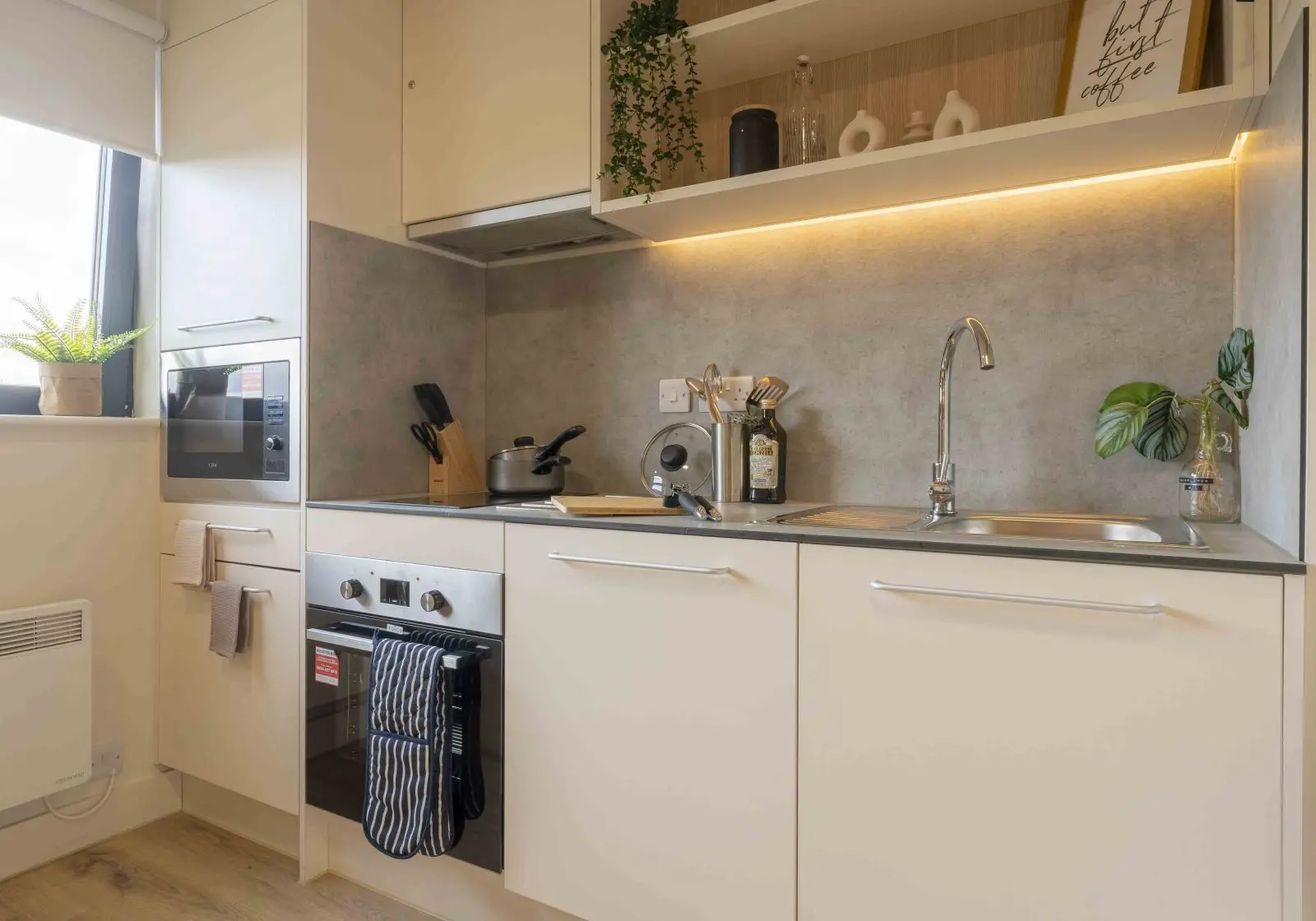  Gold En-Suite Plus  -  iQ Haywood House  - Gallery -  1