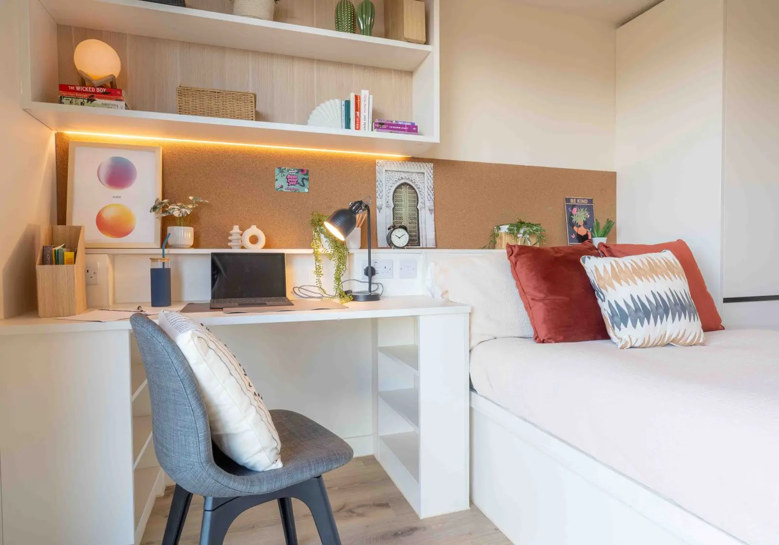  Silver Studio Plus  -  iQ Haywood House  - Gallery -  5
