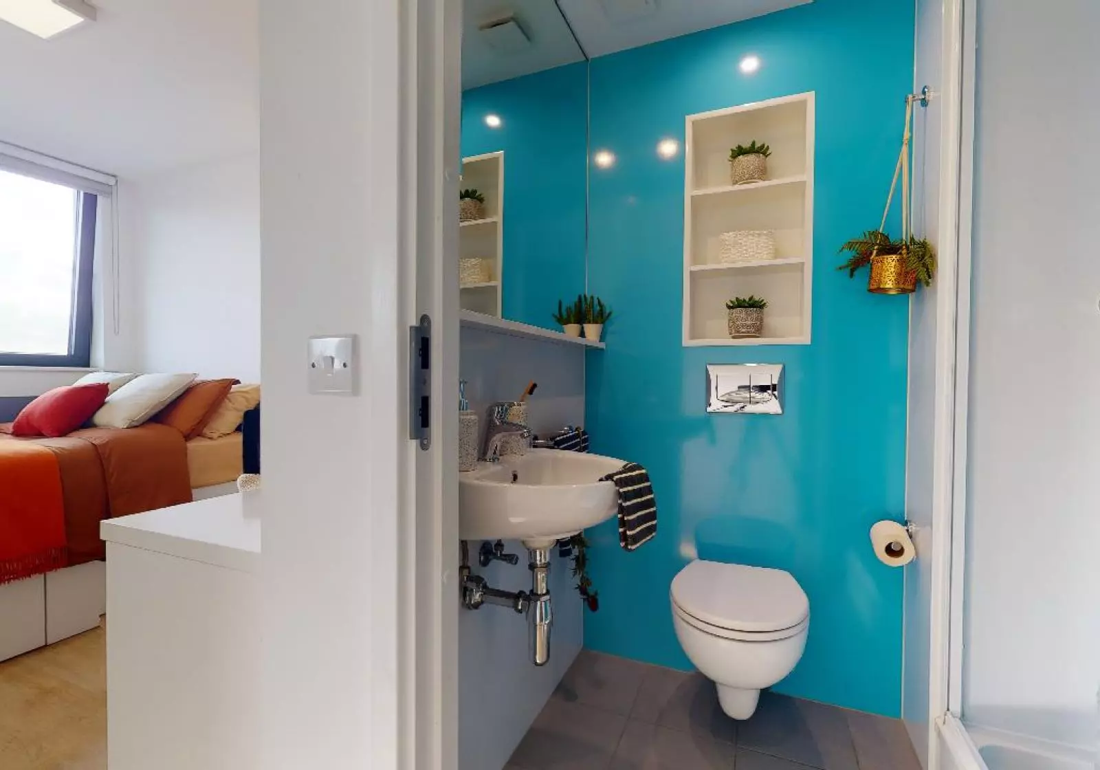  Gold En-Suite Premium  -  iQ Haywood House  - Gallery -  4