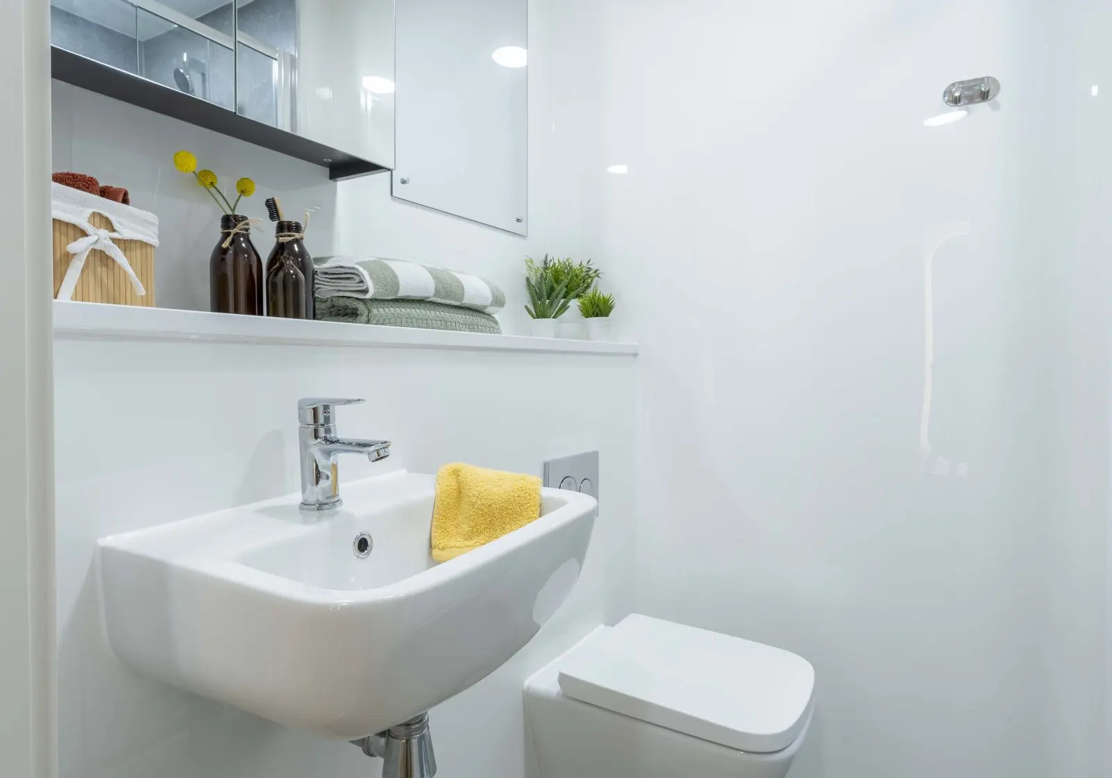  Silver En-Suite Deluxe  -  iQ Haywood House  - Gallery -  2