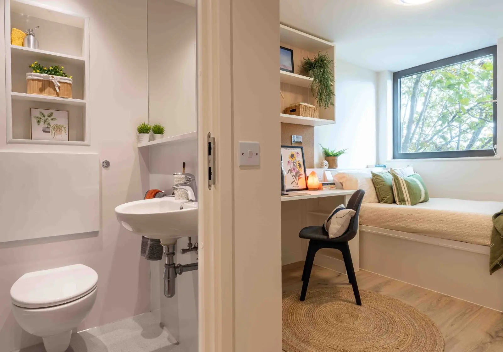  Gold En-Suite-2627  -  iQ Haywood House  - Gallery -  4