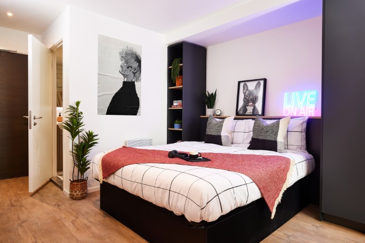  Ultimate Vita  -  Warwick Cannon Park  - Gallery -  1