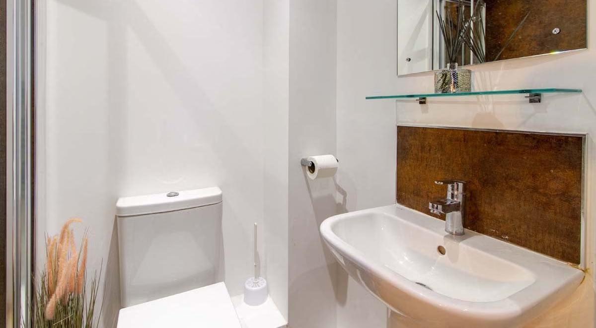  Standard En-Suite  -  Orbital  - Gallery -  28