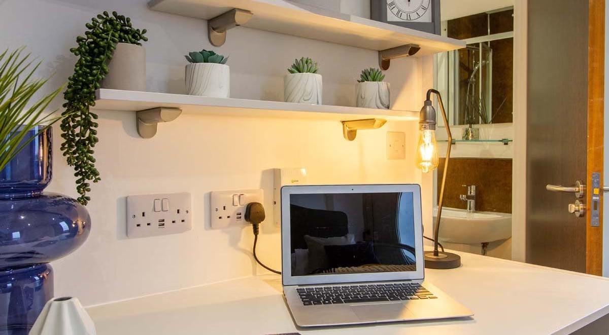 Standard En-Suite - Orbital - Gallery - 9