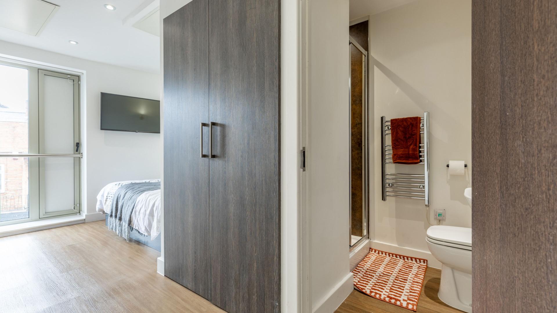 Deluxe En-Suite - 9