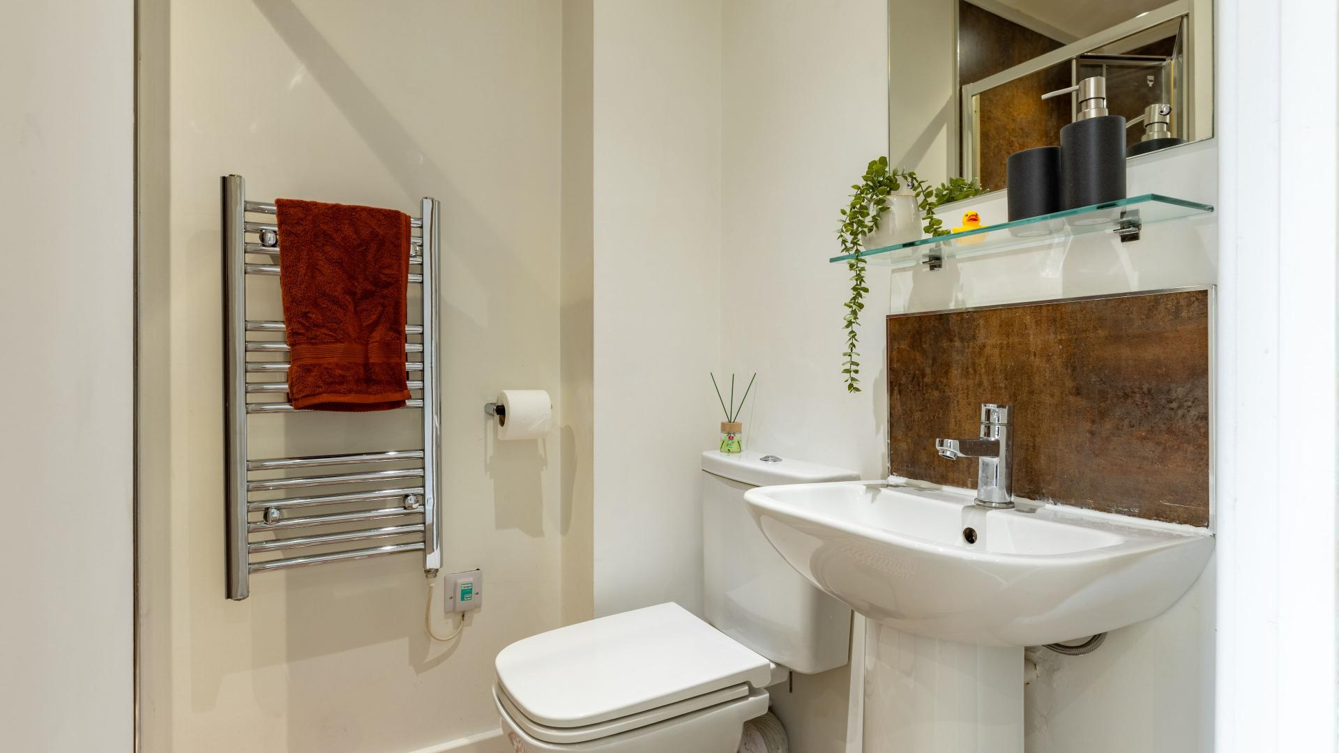 Deluxe En-Suite - 8