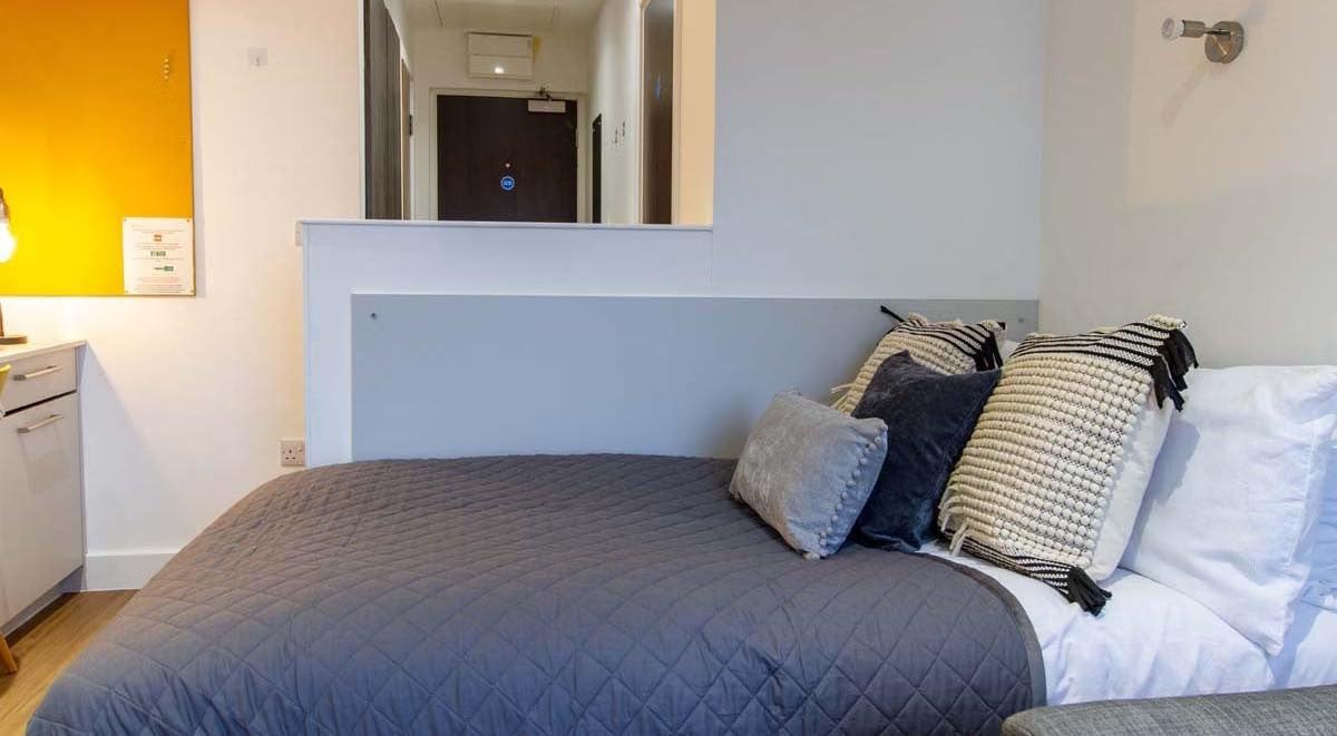 Deluxe En-Suite - Orbital - Gallery - 1