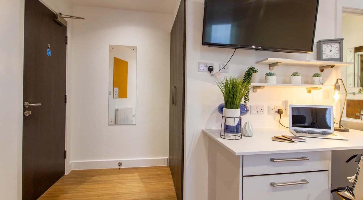  Classic En-Suite  -  Orbital  - Gallery -  31