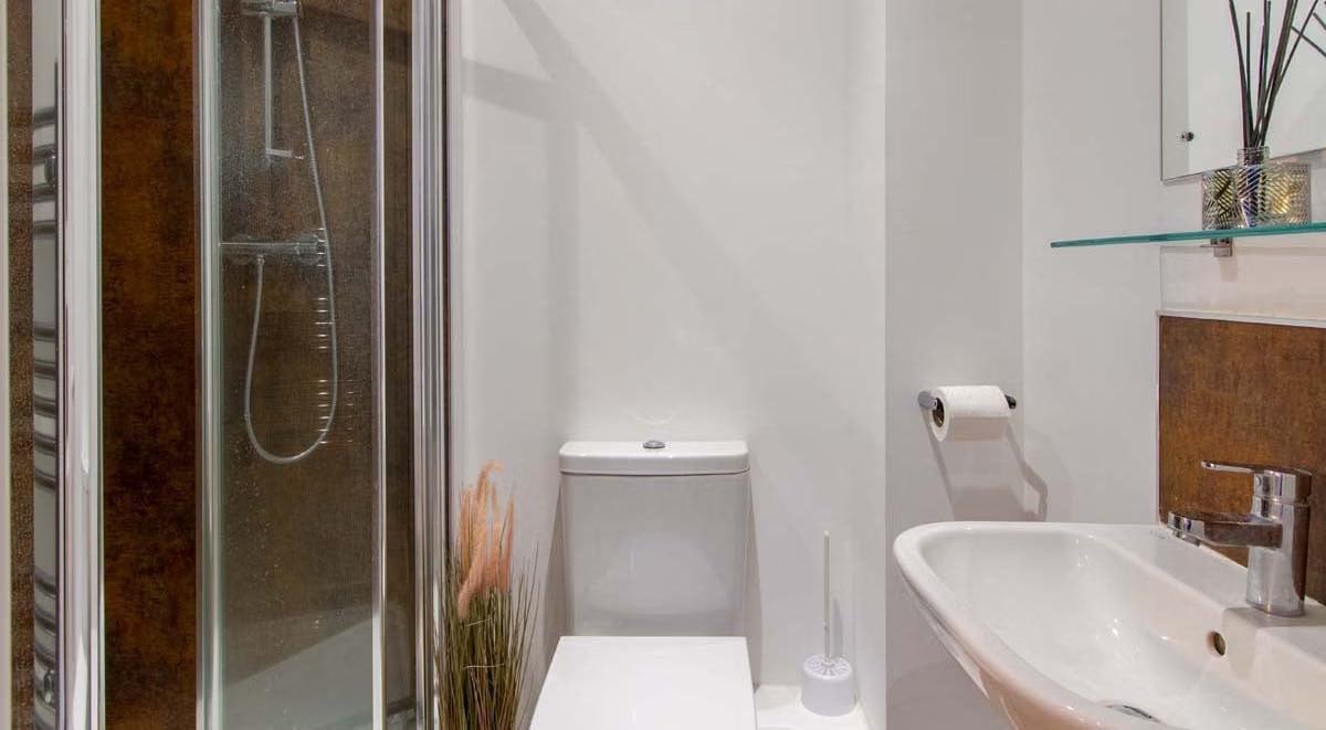  Classic En-Suite  -  Orbital  - Gallery -  12