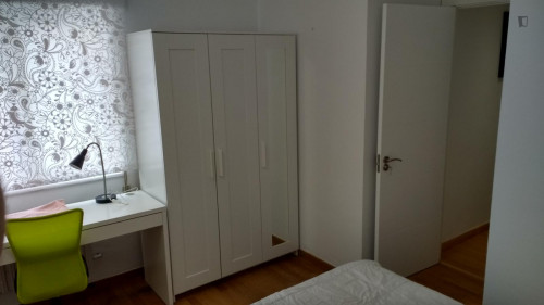 Double bedroom in 4-bedroom apartment