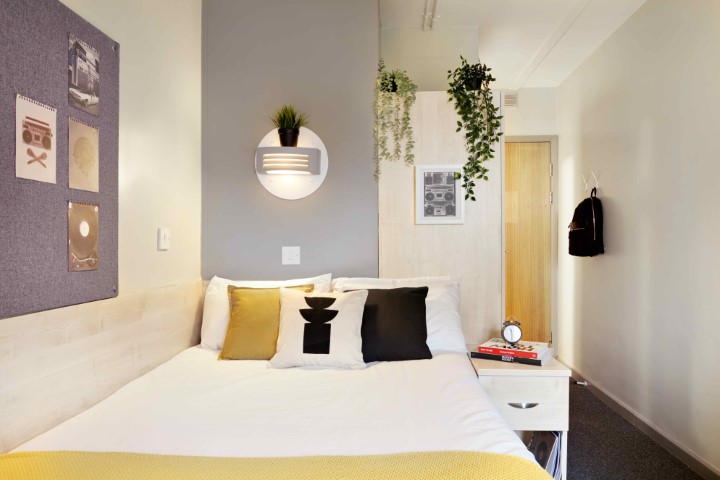  Standard En-Suite  -  St. Thomas Court  - Gallery -  2